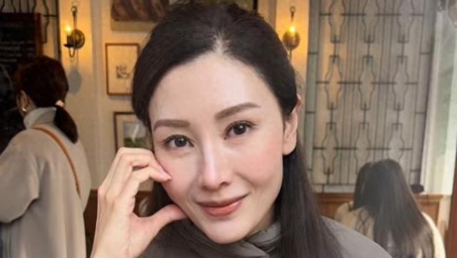 变样嘴巴外翻又高又壮比妈妈李嘉欣还要高米乐体育M6直播平台许晋亨14岁儿子长(图7)